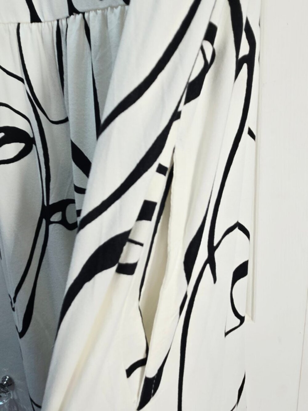 Sleeveless White Maxi Dress with Abstract Black Line Print - Picture 6 of 9